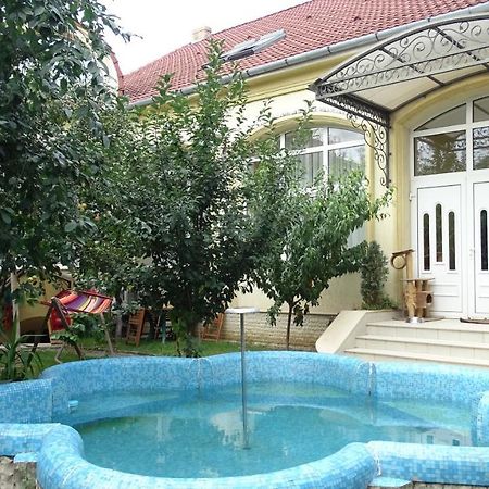 Casa Elysee Hotel Deva Ngoại thất bức ảnh