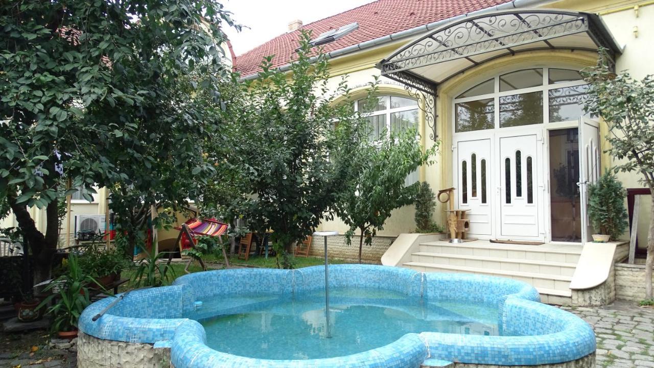 Casa Elysee Hotel Deva Ngoại thất bức ảnh