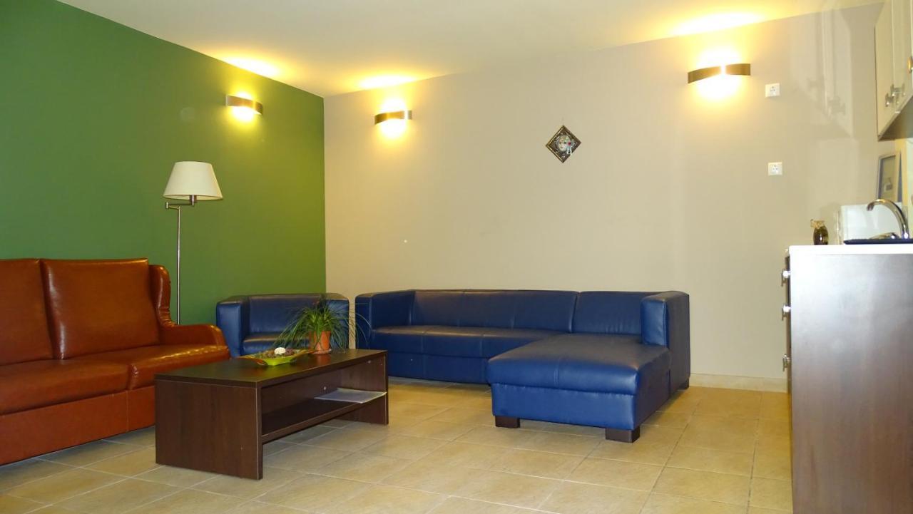 Casa Elysee Hotel Deva Ngoại thất bức ảnh