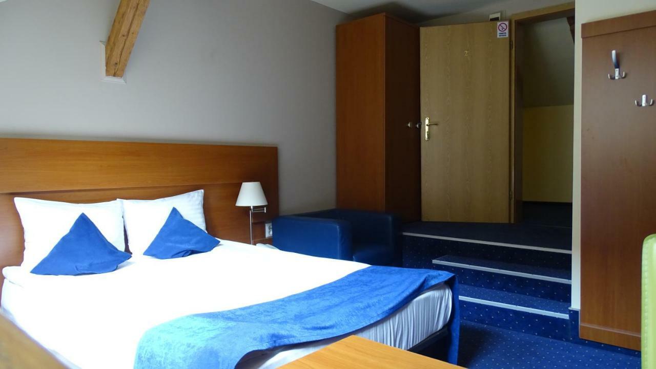 Casa Elysee Hotel Deva Ngoại thất bức ảnh