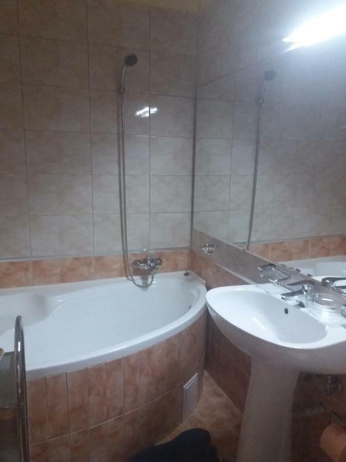 Casa Elysee Hotel Deva Ngoại thất bức ảnh