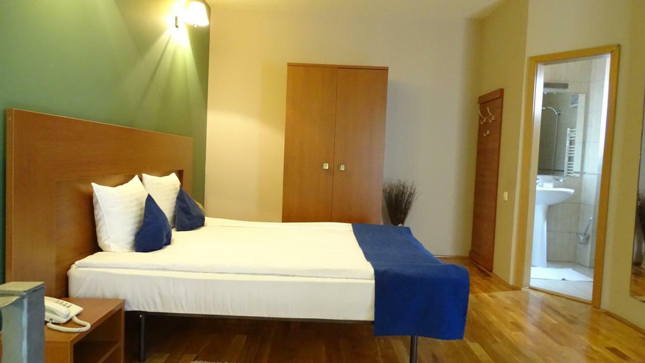 Casa Elysee Hotel Deva Ngoại thất bức ảnh
