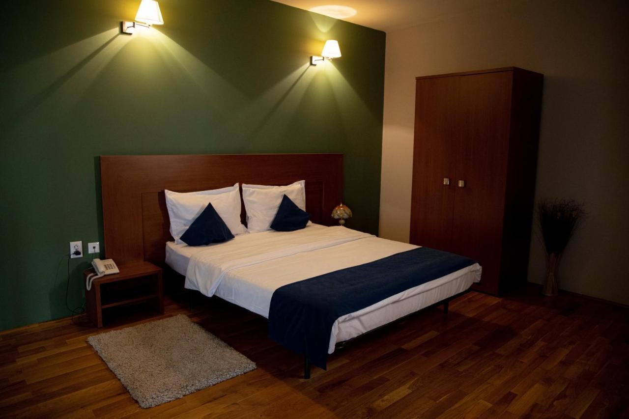 Casa Elysee Hotel Deva Ngoại thất bức ảnh